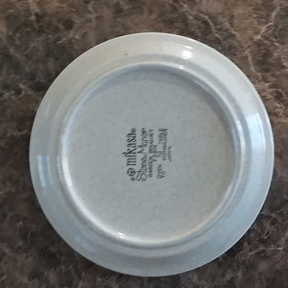 Vintage Mikasa Stone Manor Garden Bouquet F 5814 Side Plates Set of 4. - Picture 2 of 4